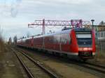 612 101 (vorne) und 612 178 (hinten, im Foto lesbar) durchfahren am 11.2.16 als RE nach Göttingen den Bahnhof Gotha-Ost.