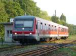 628/928 336 verlsst am 21.07.2010 den Bodenseedamm in Lindau auf dem Weg nach Friedrichshafen.