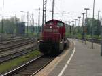 294 707 durchfhrt am 21.04.2011 den Bahnhof Wanne-Eickel.