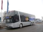 Ein Neoplan-Skylier von Merz-Reisen in Herrenberg am 28.02.2013