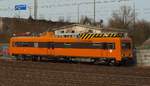 DB Netze ORT 708 330-6 rollt hier durch Harburg.