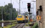 DB Netz 746 024/9110 024-3(REV/P&T/11.05.20) dieselt durch den Hbf Koblenz. 13.09.2021