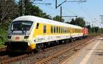 120 160-7/502-0 steht hier mit einem Mess-Zug(bestehend aus Steuerwagen 60 80 99-94 000-9 Dienstmz 307 und RailLab1 63 80 99-91 004-1 Dienstmz 308)als NbZ 92924 in Schleswig und wartet auf die freie