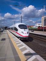 403 022 beschleunigt am 20.08.14 nach dem Halt in Aschaffenburg.