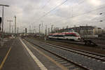 Der Regiobahn-VT 1012 wird auf dem Weg nach Kaarst gleich in Düsseldorf halten.