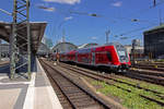 Nachschuss auf den Twindex-Steuerwagen 446 001 in Frankfurt.