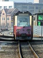 187 018 der HSB wird im Vorortverkehr von Nordhausen im Wechsel mit Combino Duos eingesetzt.