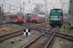 429 027-6 als RE 9(RE 13008)von Sassnitz nach Rostock Hbf bei der Einfahrt im Rostocker Hbf neben an hatten  650 114-8,442 851 und 203 127-6 der Firma LDS Pause.05.02.2016