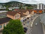 Blick vom Parkdeck der City Galerie auf das Empfangsgebude vom Hauptbahnhof Siegen am 21.07.2012.