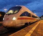 411 512-7 als Leerfahrt von Warnemnde nach Rostock Hbf kurz vor der Ausfahrt im Bahnhof Warnemnde.03.08.2012