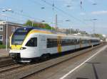 Am 15.04.2011 verlsst ET 7.09 den Bahnhof Wuppertal-Oberbarmen.