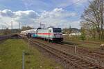 Mit einem IC in Richtung Leipzig berquert 146 565 am 03.04.21 das Sonnborner Autobahnkreuz.