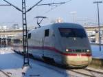 401 520-2 als ICE1 von Hamburg-Altona Richtung Stuttgart/Mnchen Hbf kurz vor der Ausfahrt im Bf Hamburg-Harburg.(18.12.10)