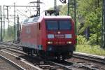 145 023-8 bei der Durchfahrt im Bahnhof Hamburg-Harburg.(05.05.2011)