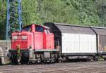 295 020-2 mit einer bergabe von Maschen nach Billwerder bei der Durchfahrt im Bahnhof Hamburg-Harburg.(04.06.2011)