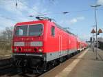 143 250-9 steht mit S2 von Gstrow nach Warnemnde im Bahnhof Rostock-Bramow und wartet auf ihre Ausfahrt.(12.04.2011)