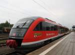 642 227-2 vom BW Magdeburg(Elbe Saale Bahn)steht als S3 von Rostock-Hinrichsdorfer Str nach Rostock Hbf in Hhe Aufsicht WRS.(11.07.2011)