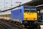 die nackige 146 522-8+X 68904 von Warnemnde nach Leipzig Hbf bei der Einfahrt im Rostocker Hbf.26.08.2011