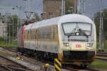 Gleismesszug der DB Netz Instandhaltung mit Steuerwagen+ RAILab 1 und 120 502 abgestellt im Rostocker Hbf.30.08.2011