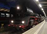 03 1010-2 mit Sonderzug 91384 von Rostock Hbf nach Berlin-Schneweide kurz vor der Ausfahrt im Rostocker Hbf.17.12.2011  