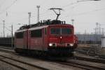 155 213-2+155 096-1 bei der Durchfahrt in Rostock-Toitenwinkel gegen 15:12 Uhr kamen die beiden wieder zurck.10.04.2012