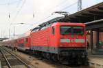 statt 120.2 fuhr am 20.04.2012 112 107-8 den RE 4312 von Rostock Hbf nach Hamburg Hbf.