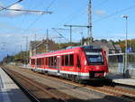 Da die Schranken am Bahnhof Jatznick(Strecke Stralsund-Berlin)geschlossen waren,bog ich mit dem Auto auf die erst beste Parkmglichkeit,aus den Auto heraus und gleich auf dem Auslser um den 623 524