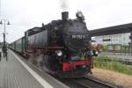 99 1762-6 stand am 13.07.2015 mit P 3004 von Radebeul Ost nach Radeburg in Hhe Haltepunkt Radebeul Ost.