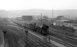 Aus der Schatzkiste...01 510(ölgefeuert) mit dem P 3025 aus Leipzig Einfahrt Saalfeld am 29.04.1980 (Bearb.