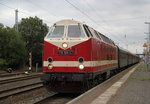 119 158-4 mit DLr 62161 von Rostock-Seehafen/Süd nach Warnemünde bei der Durchfahrt am Abend des 13.08.2016 in Rostock-Bramow.