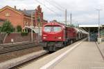 V 330.5 (250 008-0) hvle - Havelländische Eisenbahn AG mit einem Güterzug, bei der durchfahrt in Rathenow und fuhr weiter in Richtung Stendal. 28.07.2015