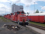 363 811-1 in einer ausrangierten  Ecke ,am 16.Mai 2016,im Rangierbahnhof Seddin.