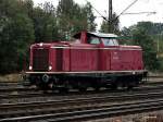 211 019-5 mußte warten auf weiterfahrt beim bf rothenburg/wümme,26.09.14