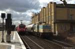 98 80 3293 909-8 ITB - Industrietransportgesellschaft mbH Brandenburg mit einem gemischtem Gterzug im Brandenburger Hbf und ist auf dem zum Brandenburger Gbf.