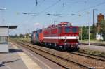 228 757-1 ex DR 118 357-3 und 142 110-6 (kalt) von der Erfurter Bahnservice GmbH in Grokorbetha Richtung Halle(Saale) und dann weiter bis nach Stendal.