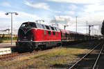 Die Einfahrt des Sonderzugs von Recklinghausen Hbf in den Bahnhof Cuxhaven am 02.09.2017 auf Gleis 2 um 14:07 Uhr.