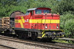 346 811-3(Werklok 3)der Firma Rostocker Fracht und Fischereihafen war am 10.06.2016 im Bahnhof Rostock-Bramow mit dem Holzzug von Rostock-Bramow nach Stendal-Niedergörne beschäftigt.