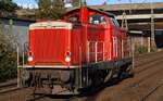 DB 212 310-7 zur Zeit der Aufnahme zugehörig zur DB Fahrwegdienste Karlsruhe mit REV/BCS X/20.08.08 aufgenommen am 15.10.2011 in Hamburg-Harburg.