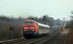 DB 1218 340-8 mit Schwesterlok und IC nach Westerland.