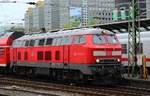 218 339-0 im Portrait, HH-Hbf, 05.05.2012.