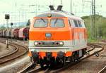 DB 218 137-8 in der S-Bahn Lackierung(reinorange RAL 2004 mit kieselgrauer Bauchbinde) aufgenommen während der Diesellok-Parade im DB Museum Koblenz-Lützel am 29.09.2012 in neuer