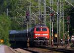 Version 1: DB 218 345-7 und 322-6 mit CNL Leerzug aus Flensburg auf dem Weg nach Hamburg hier bei der Einfahrt in Schleswig.