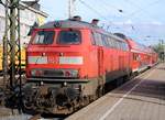 DB Regio Kiel 218 333-3 rangiert hier mit vier Dostos im Hamburger Hauptbahnhof hin und her...02.05.2015