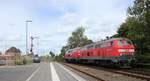 DB 218 473-7(REV/HBS/17.05.13, Verl/AN B/20.04.20) und die RP 218 466-1(REV/RPRS/29.05.19)  auf Rangierahrt im Bhf Niebüll.