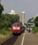 RPRS 218 319 und DB 218 836 mit dem IC 2311 nach Stuttgart Einfahrt Bhf Husum.