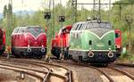 Die  Grand Dame  der Dieselgeschichte gleich zwei Mal zu Gast im DB Museum Koblenz-Lützel, 220 053-3 der Brohltalbahn(KM 1957/18297, ex SBB Am 4/4 18466, ex EVB 288/417 01)und die V 200 116/221