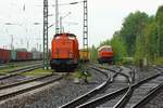 RTS 293.500(9280 1293 500-4, ex EBM)und RTS 230 077-0 abgestellt im alten Gbf Hamburg-Harburg(Aufnahme von einem Parkplatz). 09.05.2015