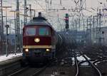 Mit tollem Sound dieselt hier die LEG 132 109-0 mit ihrem Rapsöl-Express durch Neumünster Richtung Hamburg.