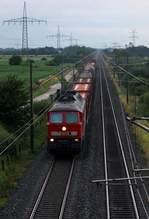 DB 233 285-6 mit dem EZ 47421 nach Maschen aufgenommen von der  So da  Brücke bei Lürschau/Schleswig.