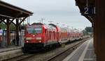 DB 245 005 mit 4 Dostos als RE 6 nach Westerland. Niebll 03.06.2024